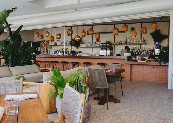 Top Day Use Hotels in Los Angeles for Luxurious Short Stays